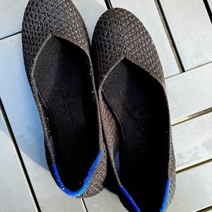 Rothys Textured Black Rounded Toe size 7.5